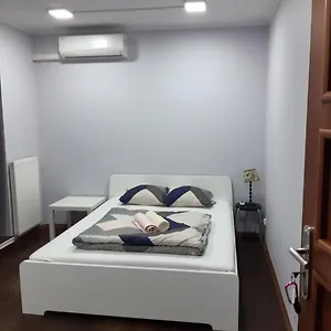 Just Centrum Проживание в семье